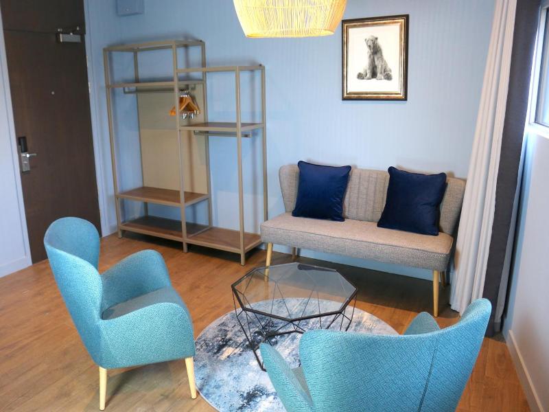Hex Wildlife Hotel At Yorkshire Wildlife Park image