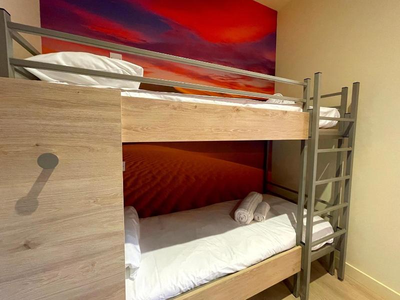 Hex Wildlife Hotel At Yorkshire Wildlife Park image