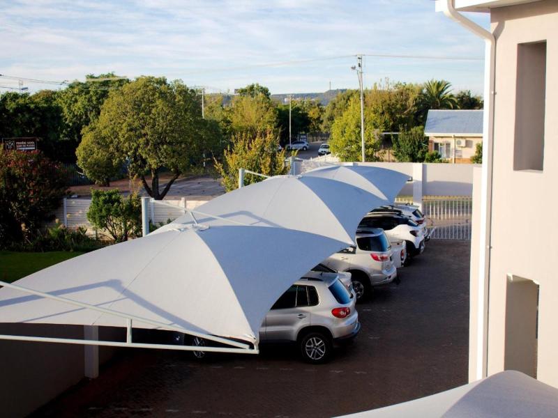 Lion Lodge image