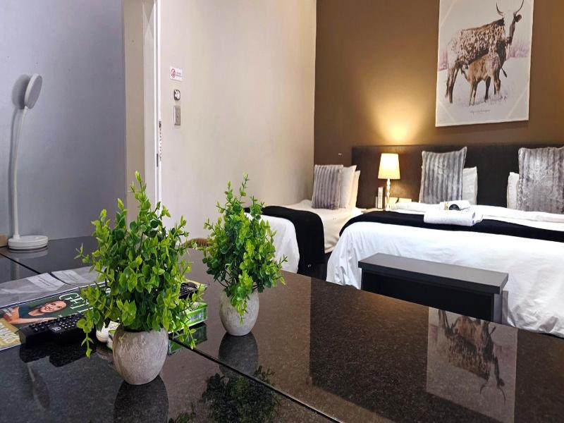 Lion Lodge image