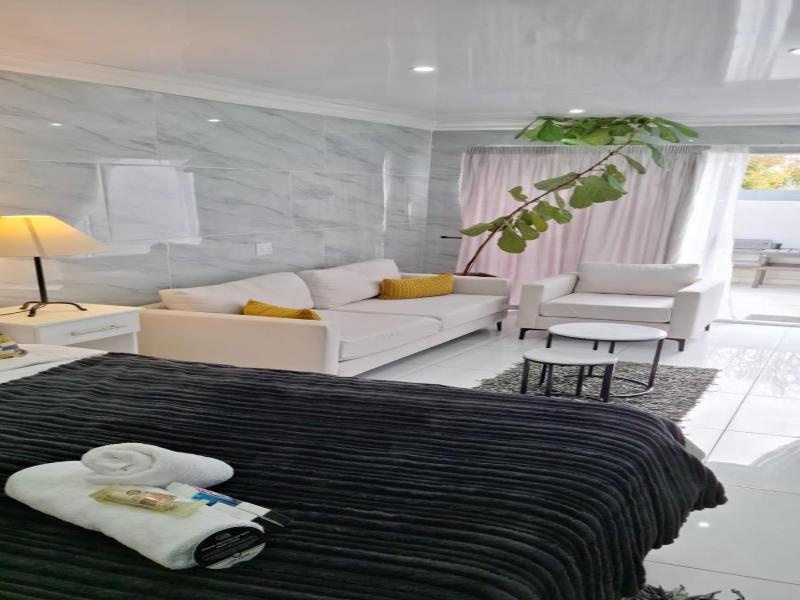 Lion Lodge image