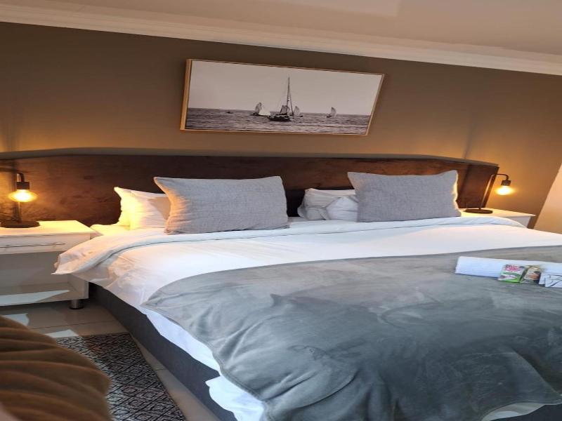 Lion Lodge image