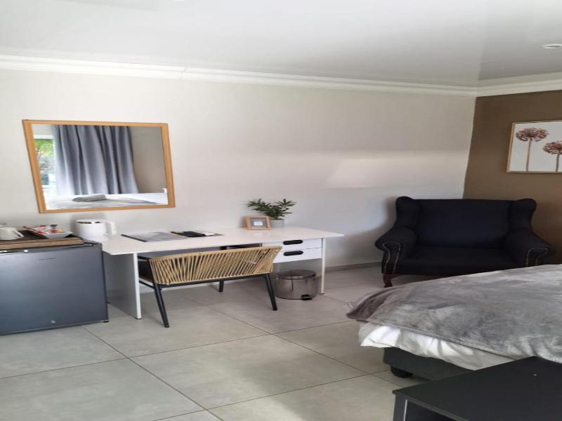 Lion Lodge image