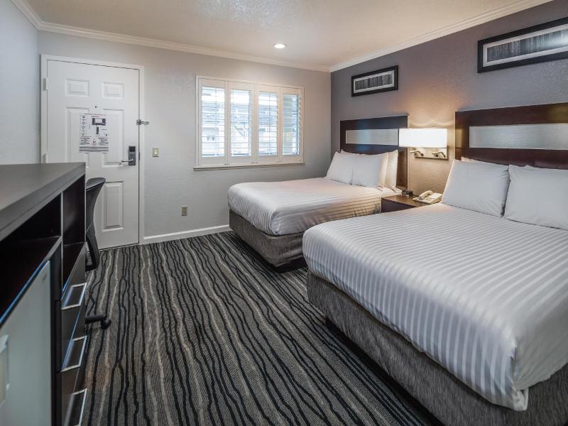 Redwood Creek Inn image