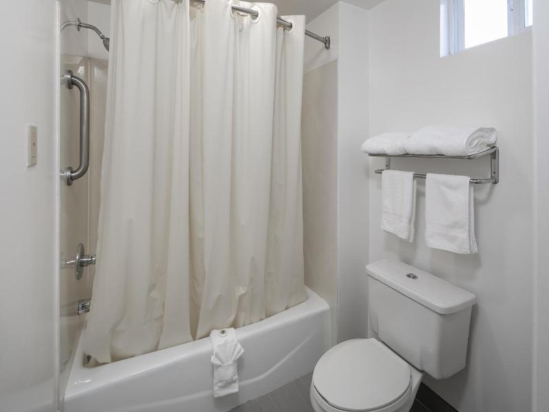 Redwood Creek Inn image
