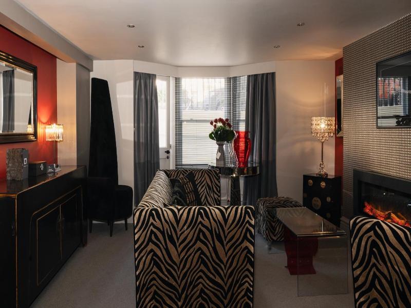 Square Townhouse image