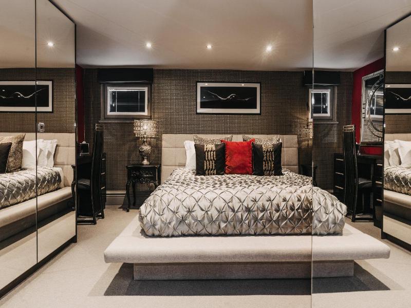 Square Townhouse image