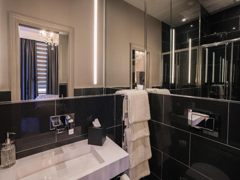 Square Townhouse image