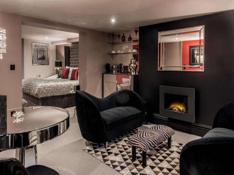 Square Townhouse image