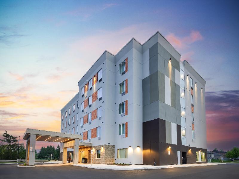 Best Western Plus Kawartha Lakes Hotel & Suites