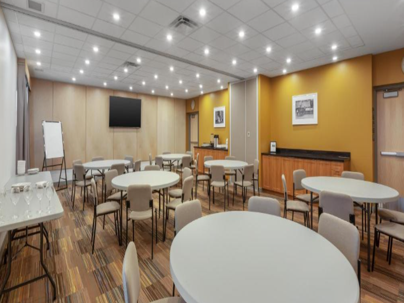 Best Western Plus Kawartha Lakes Hotel & Suites image