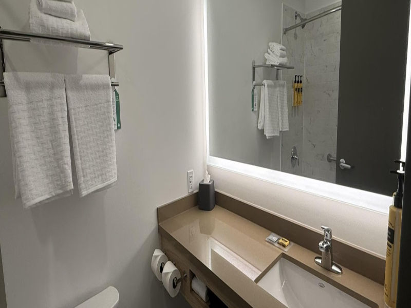 Best Western Plus Kawartha Lakes Hotel & Suites image