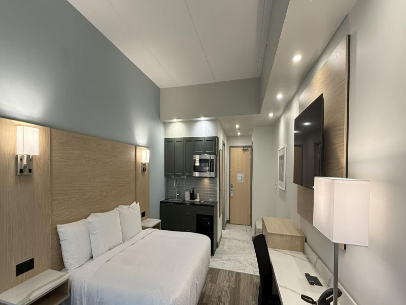 Best Western Plus Kawartha Lakes Hotel & Suites image