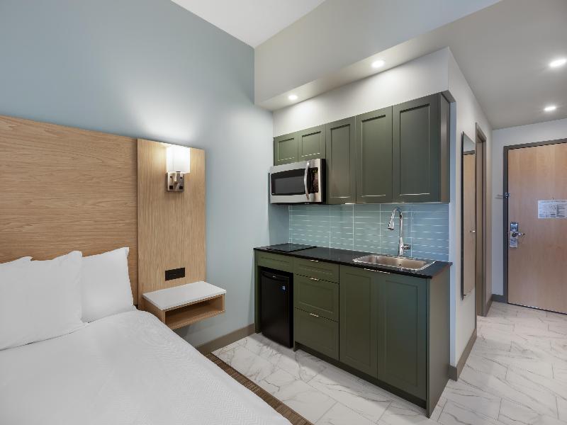 Best Western Plus Kawartha Lakes Hotel & Suites image