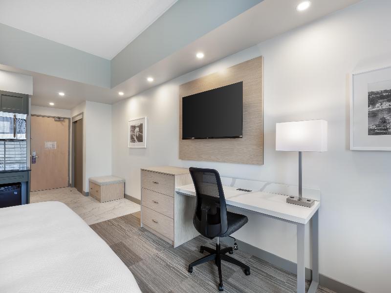 Best Western Plus Kawartha Lakes Hotel & Suites image