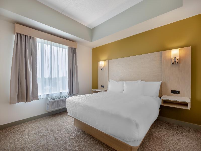 Best Western Plus Kawartha Lakes Hotel & Suites image