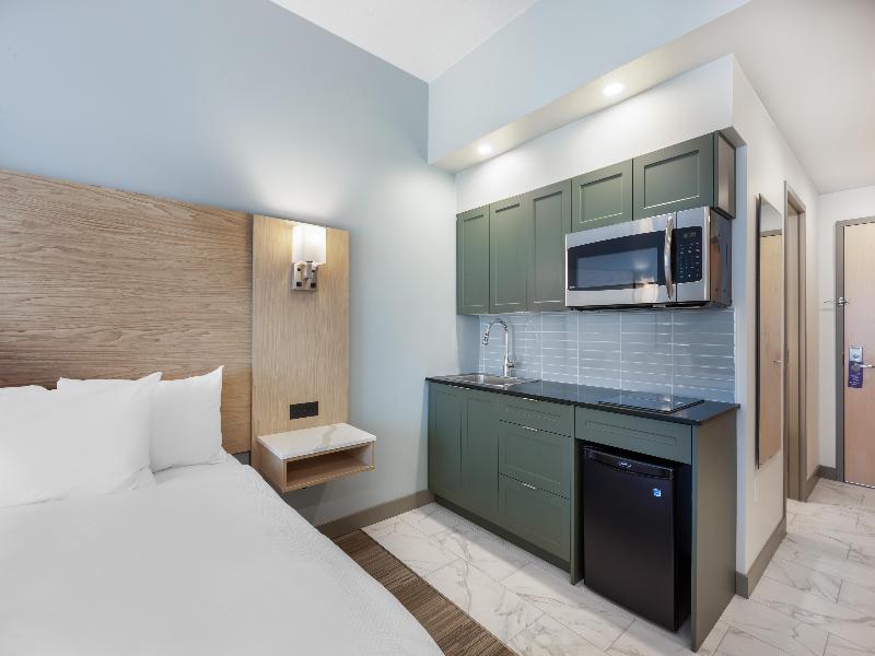 Best Western Plus Kawartha Lakes Hotel & Suites image