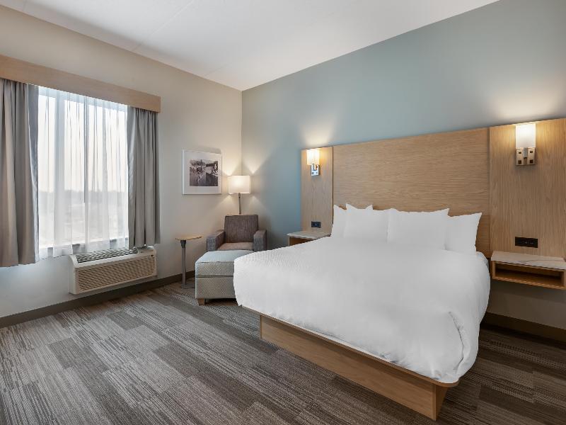 Best Western Plus Kawartha Lakes Hotel & Suites image