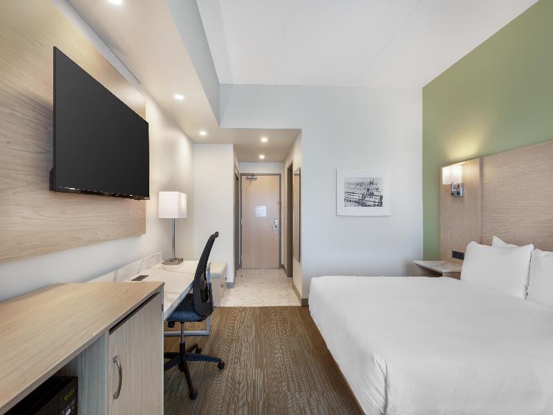 Best Western Plus Kawartha Lakes Hotel & Suites image