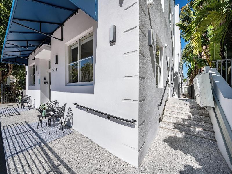 Casa Collins image