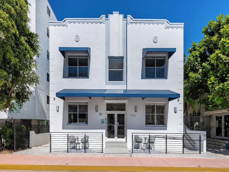 Casa Collins image