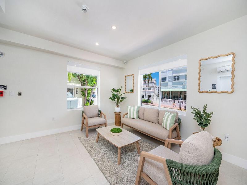Casa Collins image