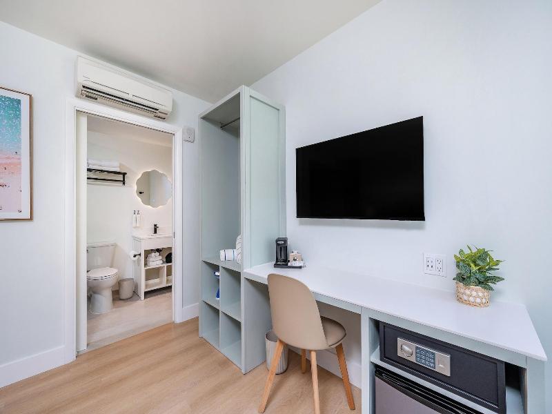 Casa Collins image