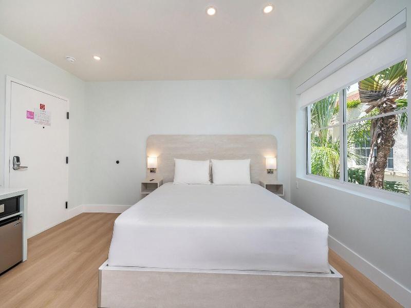 Casa Collins image
