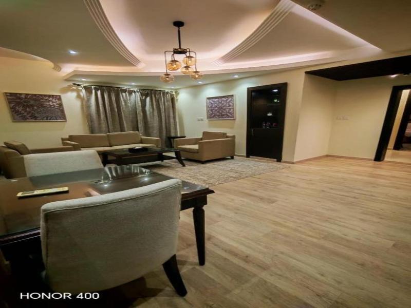 Golden Rose Hotel image