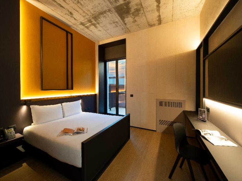 Breda Suites Hotel Milano image