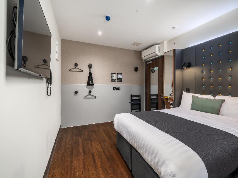 Point A Hotel Edinburgh, St Andrew Square image