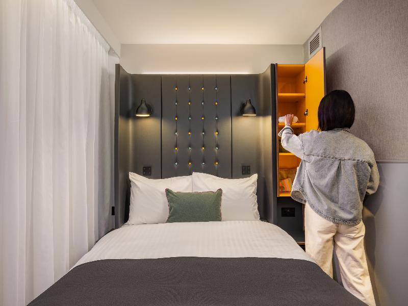 Point A Hotel Edinburgh, St Andrew Square image