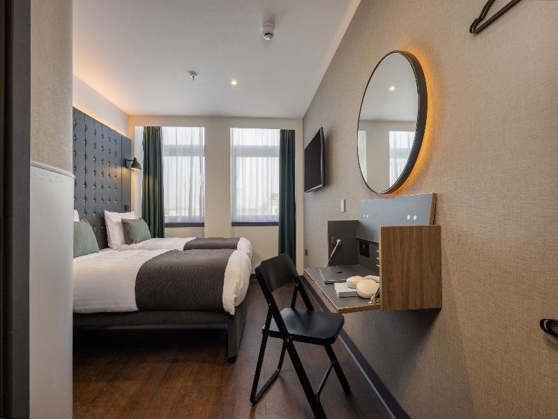 Point A Hotel Edinburgh, St Andrew Square image