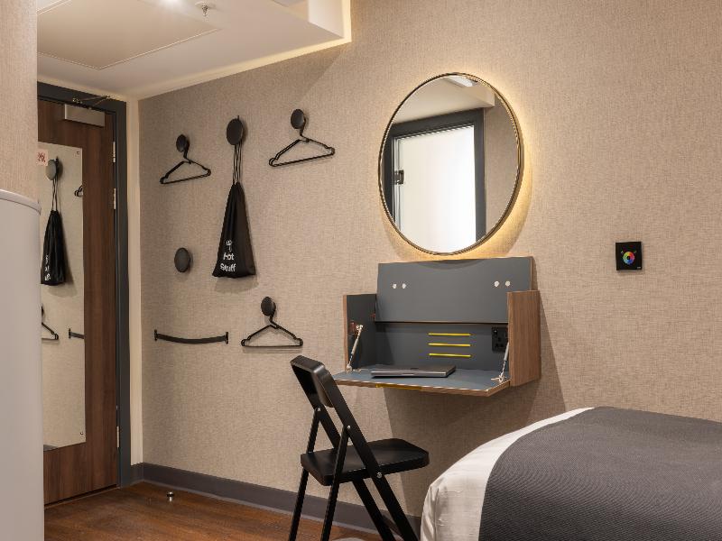 Point A Hotel Edinburgh, St Andrew Square image