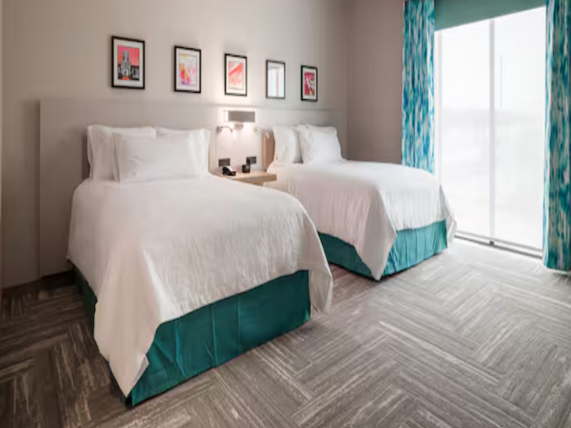 Hilton Garden Inn Kansas City Riverside image