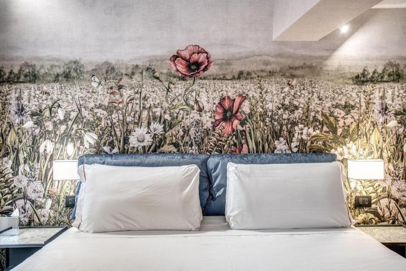 Pax Hotel image