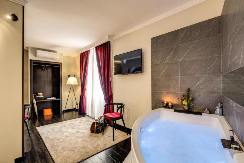 Pax Hotel image