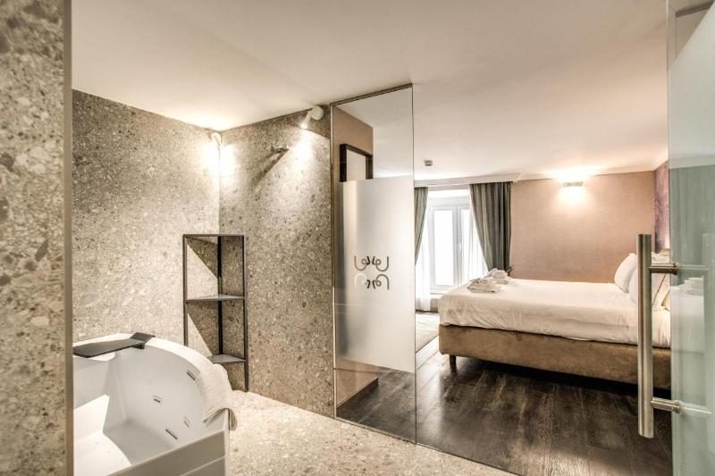 Pax Hotel image