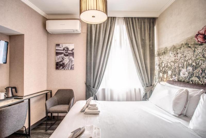 Pax Hotel image