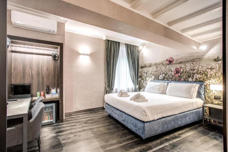 Pax Hotel image