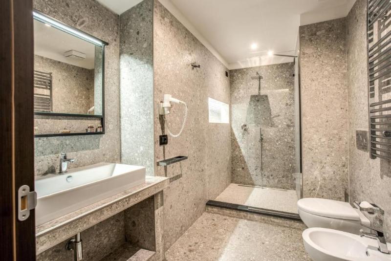 Pax Hotel image