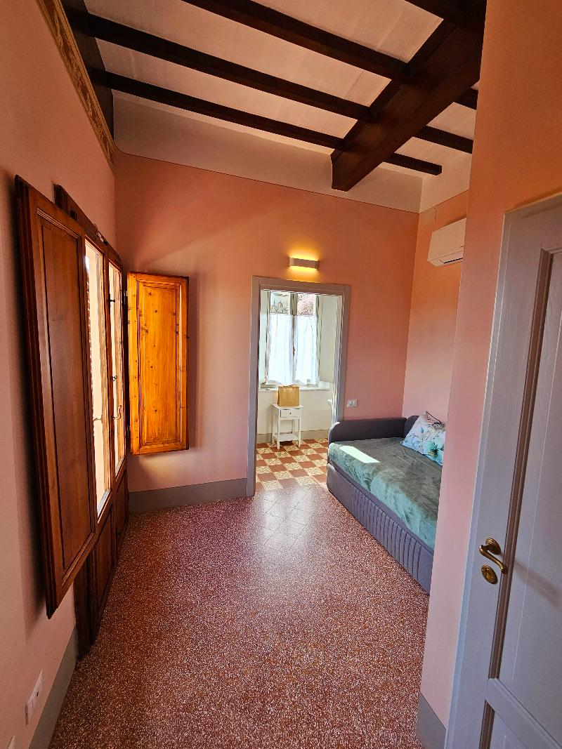 Palazzo Delle Erbe image