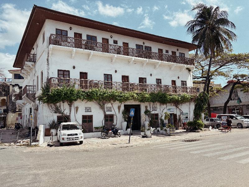 Stonetown Tides Hotel image