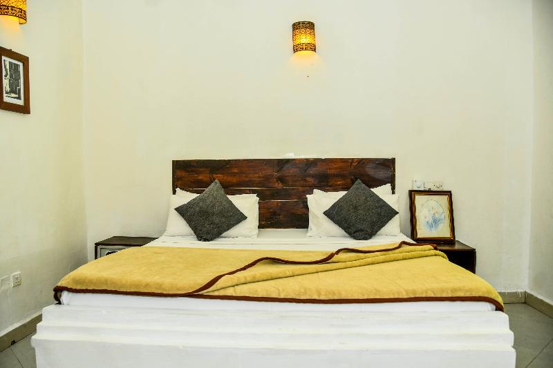 Stonetown Tides Hotel image
