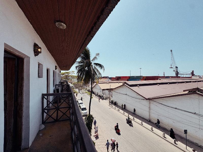 Stonetown Tides Hotel image