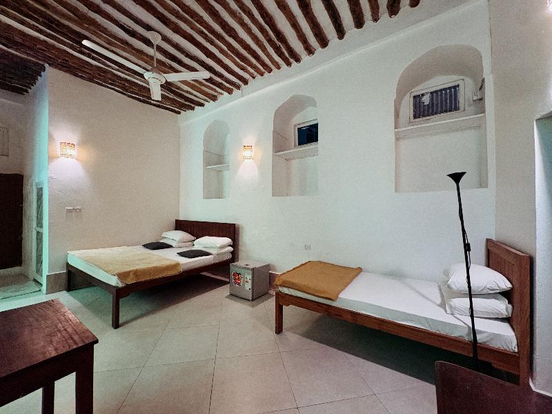 Stonetown Tides Hotel image