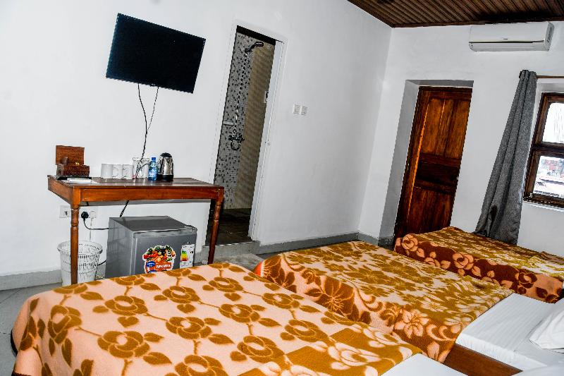 Stonetown Tides Hotel image