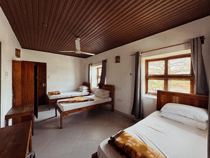 Stonetown Tides Hotel image