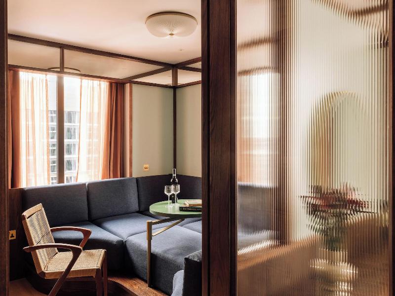 Locke London Canary Wharf image