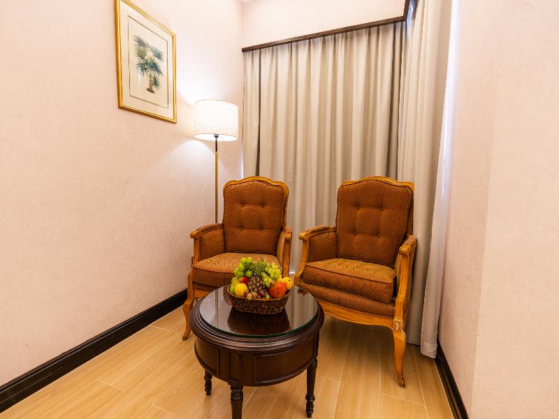 Luxe Avenue Hotel image
